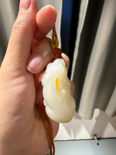 和田玉貔貅 三面留皮